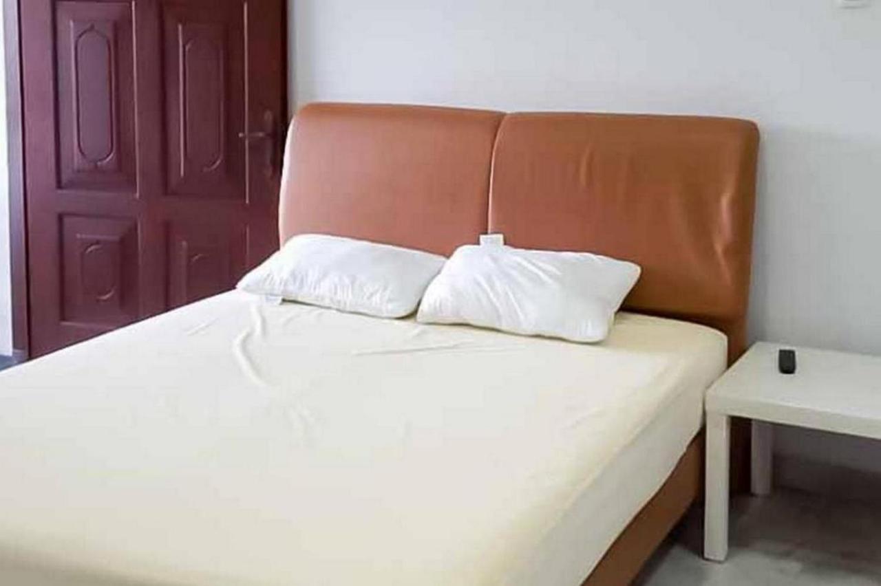 Tomang Homestay 2*